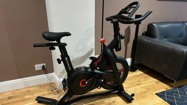Echelon Sport Smart Connect indoor bike